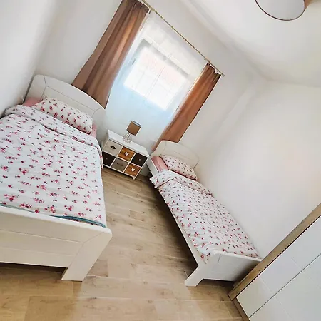 Marina Apartamento Tisno